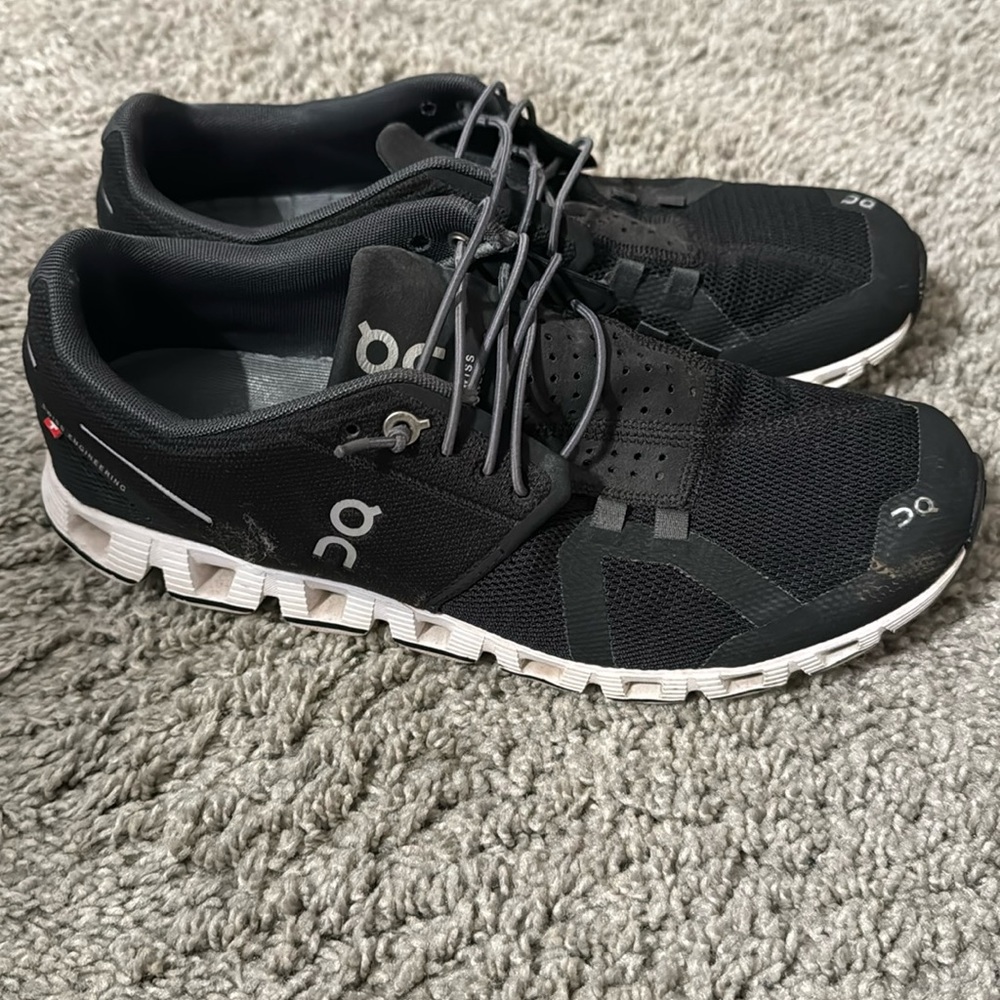 Size 9 On Clouds